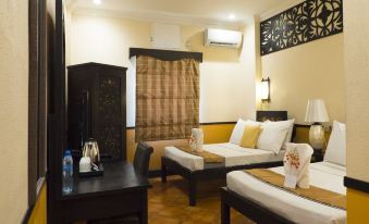 Playa Tropical Resort Hotel