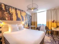 Hôtel Mercure Cavaillon فنادق في Senas