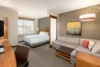 Hyatt Place Greenville Downtown