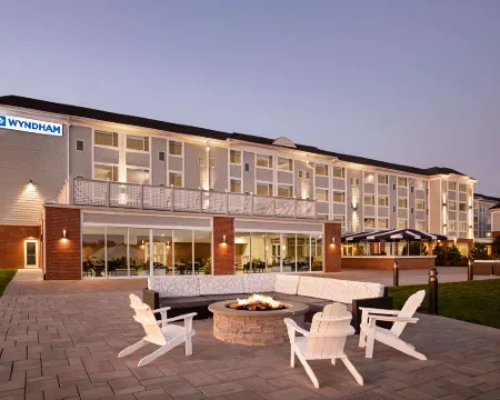 Wyndham Newport Hotel Hotels in Newport County