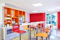 里爾南-塞克林普瑞米爾經典飯店 - 停車場