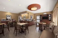 Baymont by Wyndham Lewisville - Parkering