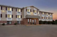Travelodge by Wyndham Jefferson City Hotels in Jefferson City