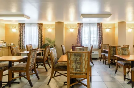 Quality Inn Chicopee-Springfield Отели в г. Чикопи