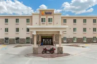 Comfort Inn & Suites Near Mt Rushmore Hotels in West Pennington