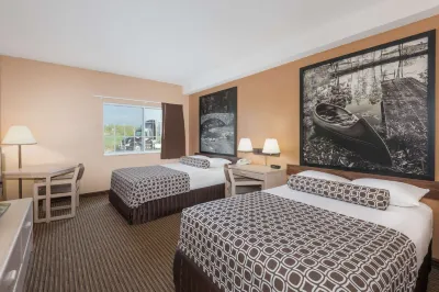 Super 8 by Wyndham Fort Dodge IA Hotels near Loomis Park