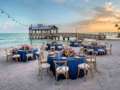 เดอะ รีช คีย์ เวสต์ คิวริโอ คอลเลกชั่น บาย ฮิลตัน โรงแรมในคีย์เวสต์