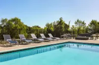 La Quinta Inn & Suites by Wyndham College Station North - Swimmingpools