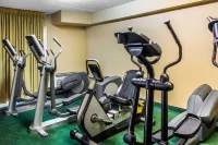 Clarion Hotel Philadelphia International Airport - Gym