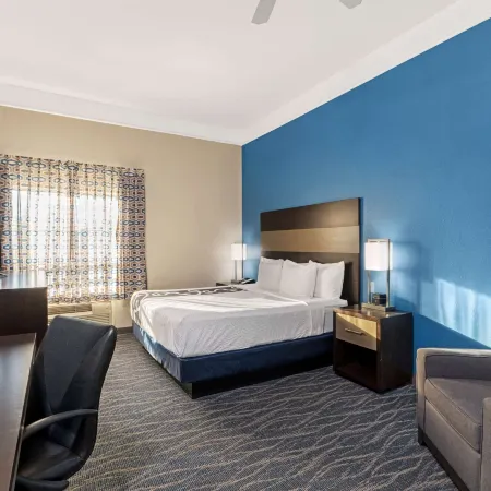 La Quinta Inn & Suites by Wyndham Phoenix I-10 West