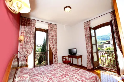 Puente Romano Hotels in Cangas de Onís