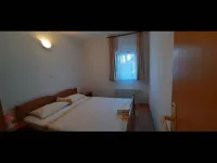 Apartment 6, First Floor Hotel a 