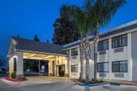 Best Western Town  Country Lodge