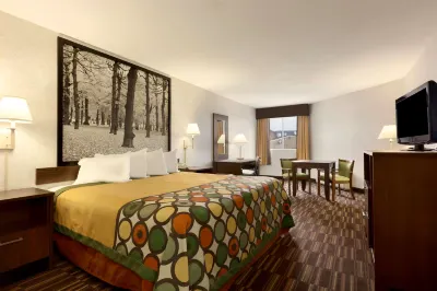 Riverdale Inn Hotels in Holyoke
