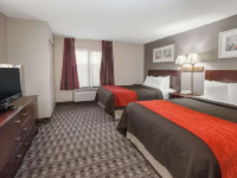 Wingate by Wyndham Canton/Hall of Fame ジャクソンのホテル