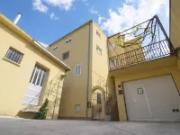 Cozy Apartment Iskra Hotels in Solin