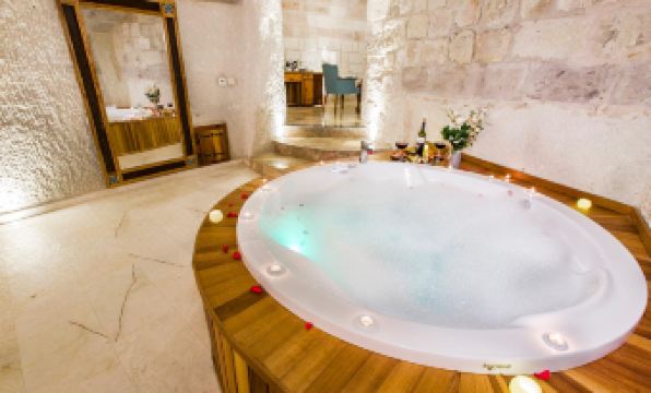 Imperial Cave Suites & Spa