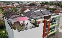 Ati Tentrem Guesthouse Hotels in Jember Kidul
