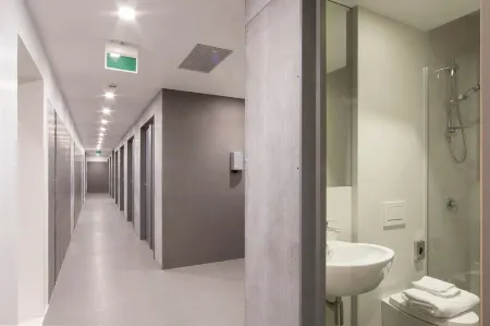 Bed & Boarding Отели рядом с Аэропорт Нейплс