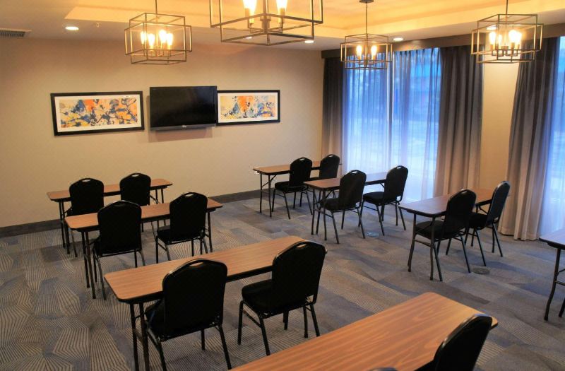 La Quinta Inn & Suites by Wyndham Oxford photo 5