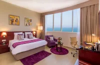 V Hotel Fujairah - breakfast
