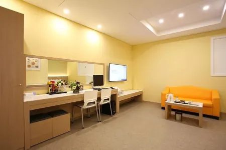 Honors Hotel Отели в г. Осан