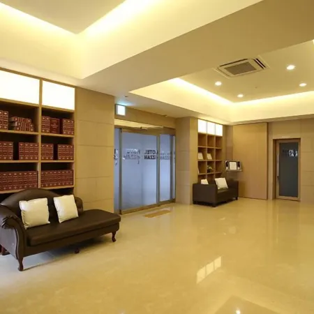 Honors Hotel