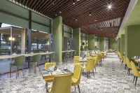 Nirvana Cosmopolitan Hotel - Convention & Sports Center فنادق في مراد پاشا