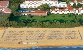 Marina Club Hotel