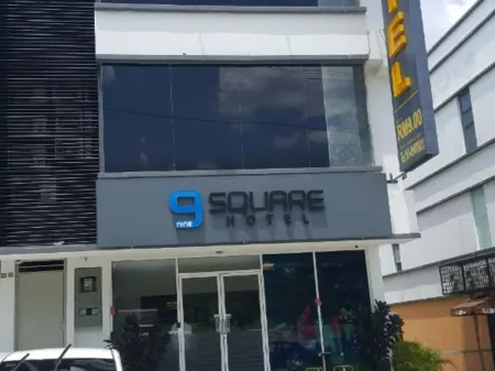 9 Square Hotel - Seri Kembangan