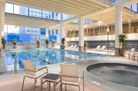 Delta Hotels Winnipeg - Pools