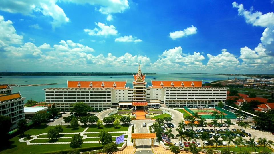 Hotel Cambodiana