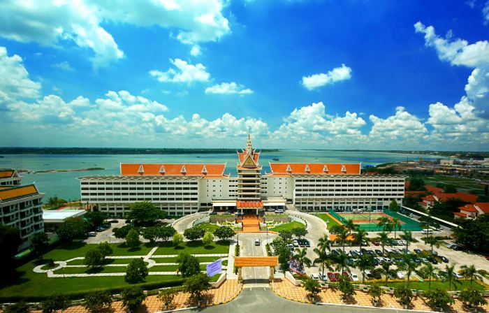 Hotel Cambodiana