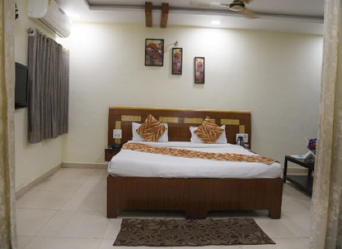 Hotel Vinayak Palace