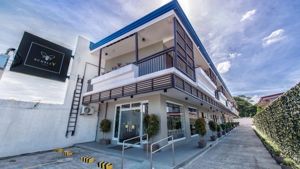 Bumble V Hotel Subic