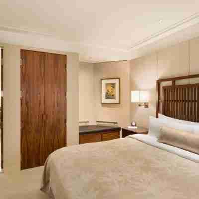 Hyatt Vancouver Downtown Alberni Rooms