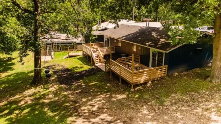 Escape to the Lake- boat ramp, slip rental, Pool D2