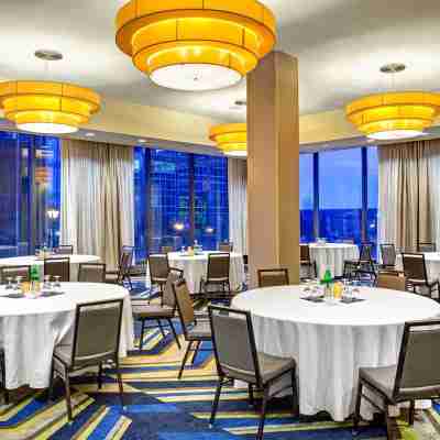 The Hollis Halifax - a DoubleTree Suites by Hilton Dining/Meeting Rooms