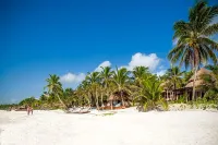 Delek Tulum - Beach