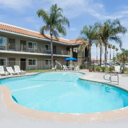 Travelodge by Wyndham Hemet CA