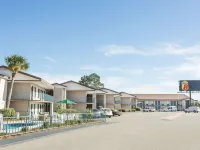 Super 8 by Wyndham Adel GA I-75 Hotels in Adel