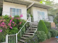 Uphill Cottage - Bungalows