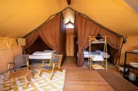Huttopia Paradise Springs Hotels in Wrightwood
