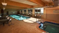 Hampton Inn Marquette/Waterfront - Pools