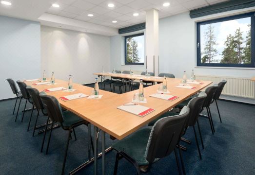 4. 라마다 에어포트..