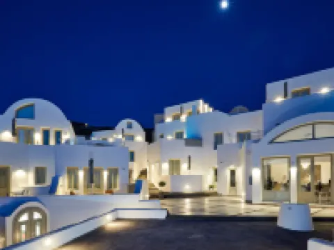 Aperanto Suites Hotels in Finikia