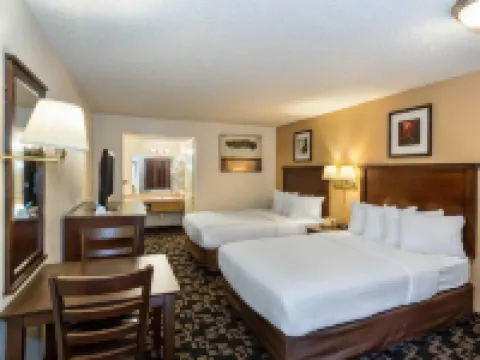 MorningGlory Inn & Suites