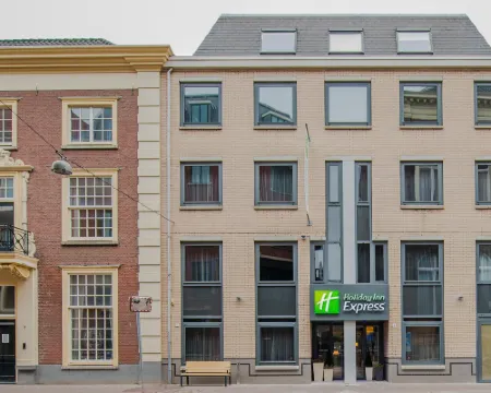 Holiday Inn Express THE HAGUE - PARLIAMENT by IHG Hotels in Hague