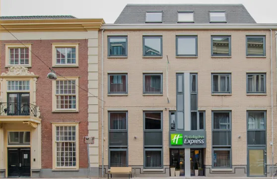 海牙議會智選假日酒店