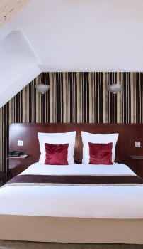 Best 10 Hotels Near LOUIS VUITTON from USD 21/Night-Paris for 2023